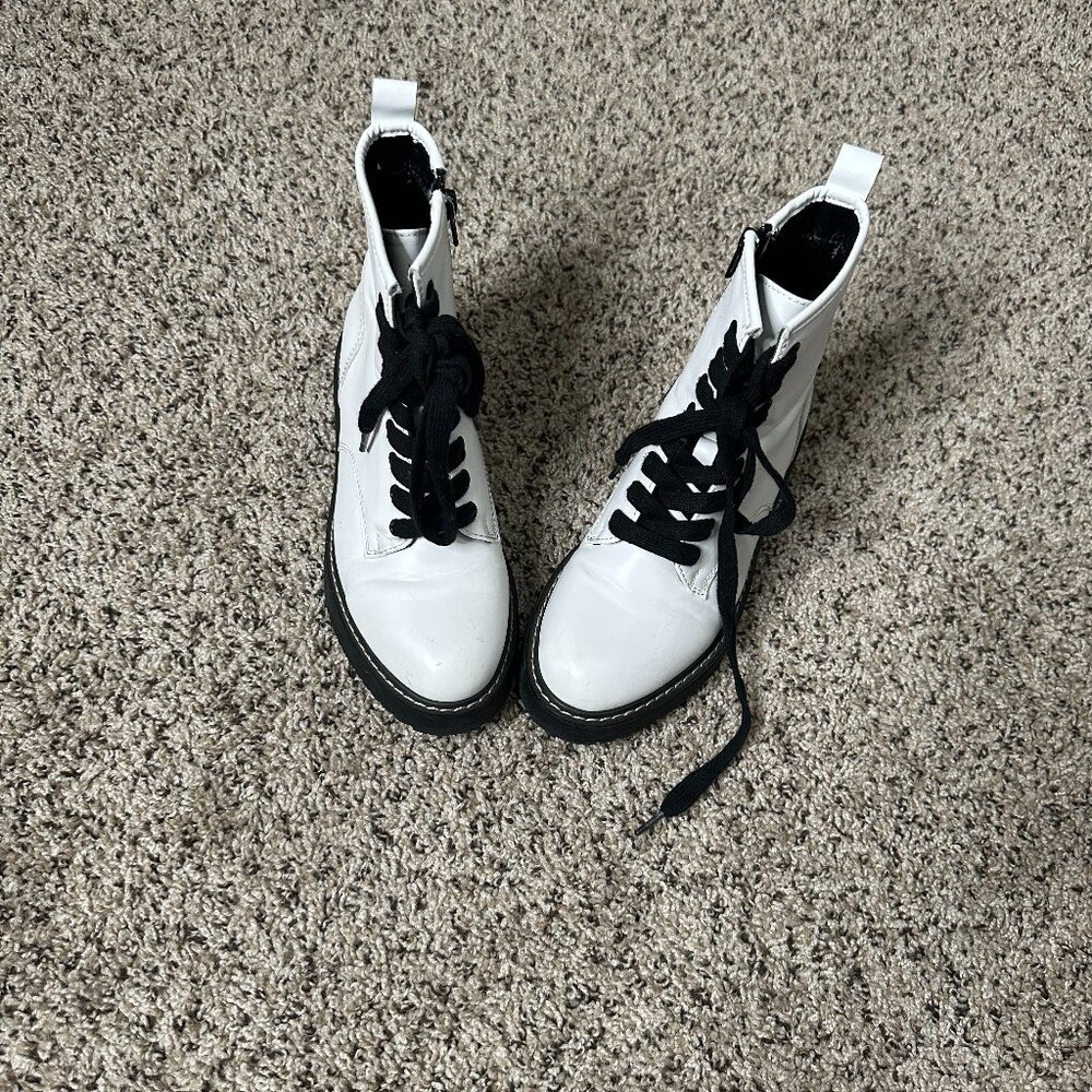 Madden Girl Shoes Women's White Zip Combat Boots, Size 6.5